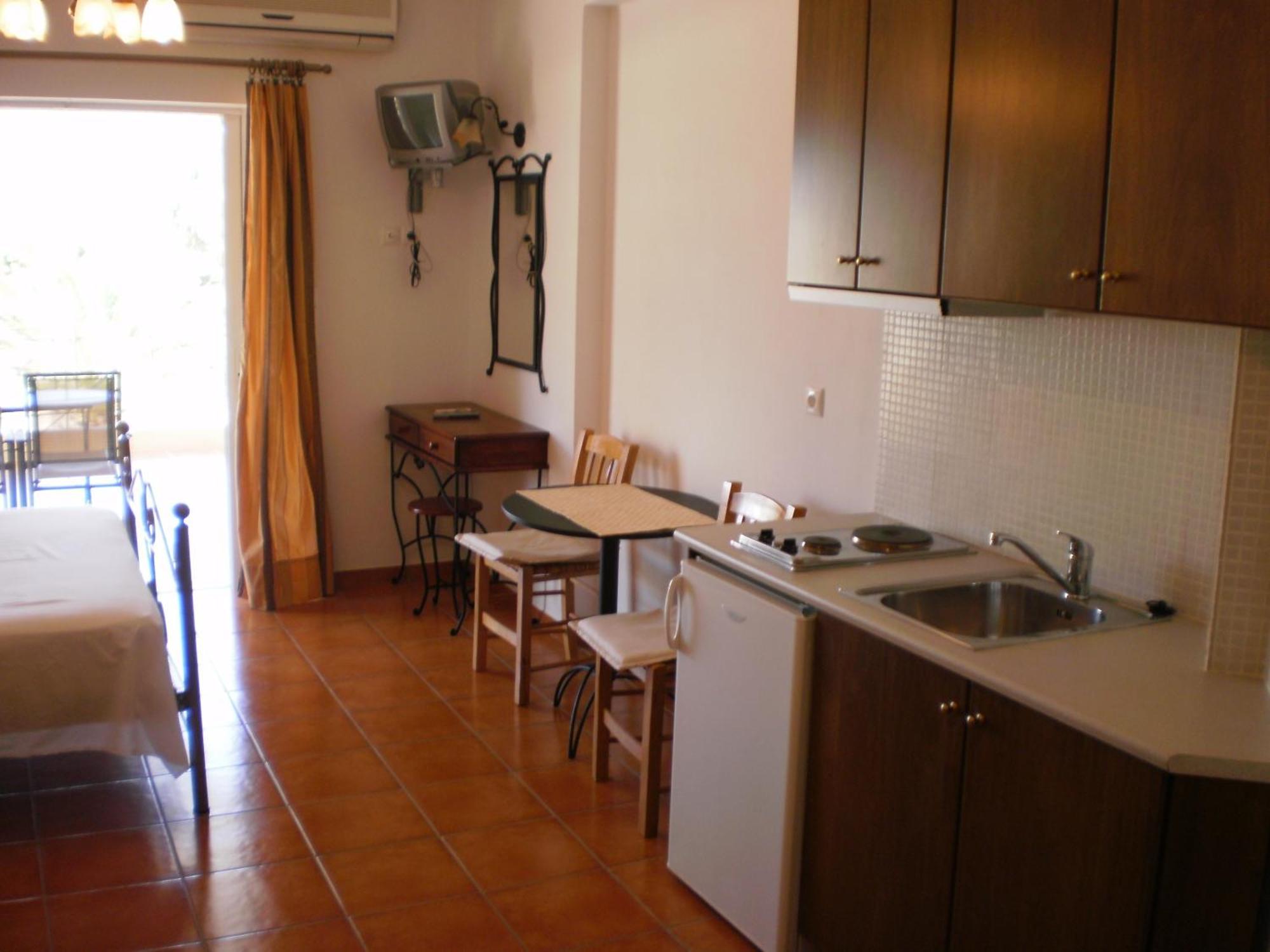 Kasimis Lägenhet Kyparissia Exteriör bild